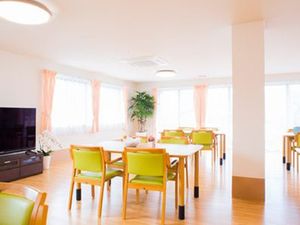 明るい食堂の室内  