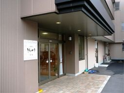 エントランス正面ビュー