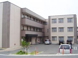 多階層の建物外観