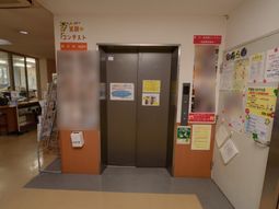 玄関付近のエレベーター