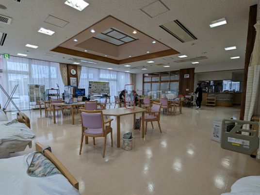 ベッドのある広間