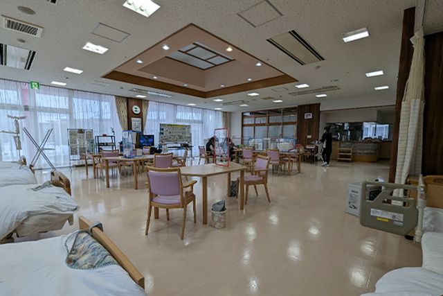 ベッドのある広間