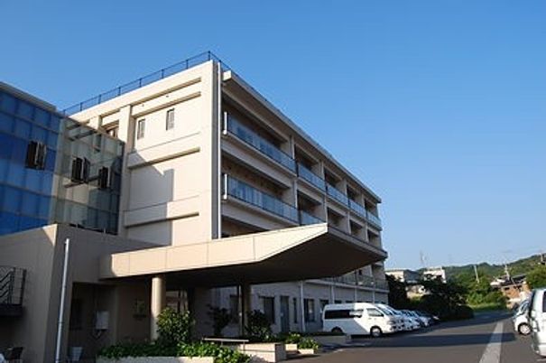 三階建ての建物