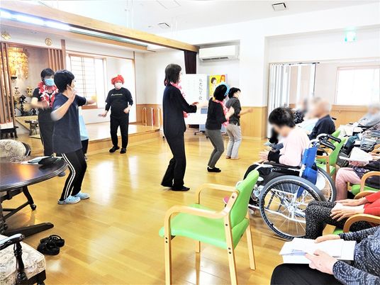 活動中の多目的室