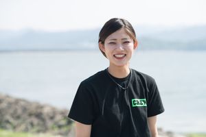 笑顔のスタッフイメージ
