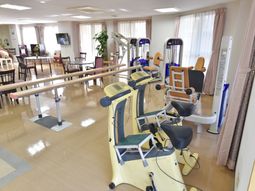 明るい機能訓練室