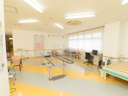 明るい機能訓練室