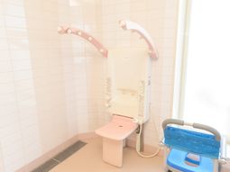 バリアフリーのトイレ設備