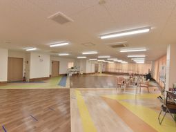 広くて明るい機能訓練室