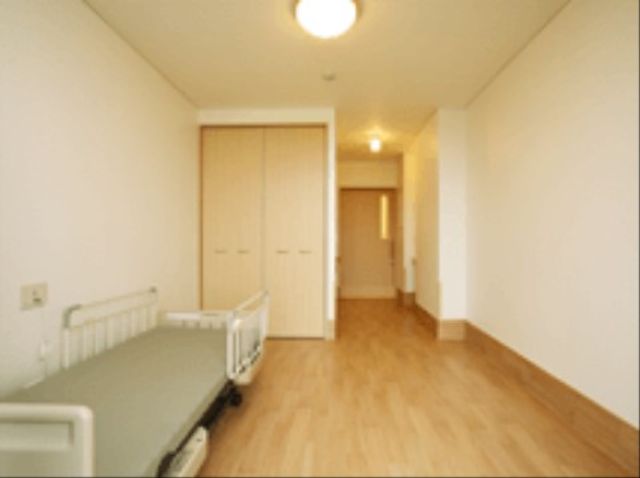 居室の広々した空間 居室 ゆとりある居室が特徴で、自由にレイアウトを楽しめ、快適な生活を支援します。