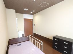 清潔な居室の風景