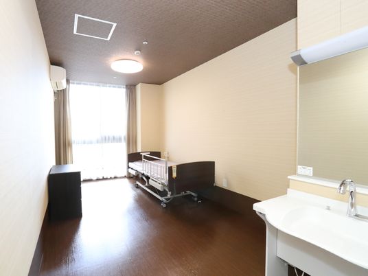 居室の明るいインテリア