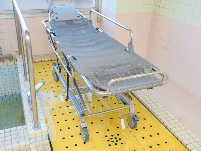 浴室用ストレッチャーベッド