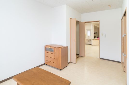 明るい部屋の居室
