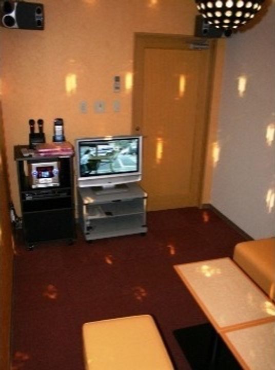 暖色の居心地のいい居室
