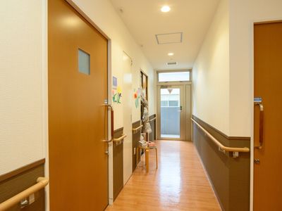 廊下の静かな様子