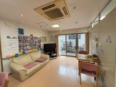 明るい共用スペース