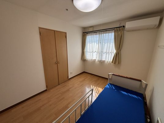 日差しの入る居室