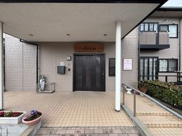 エントランスの外観