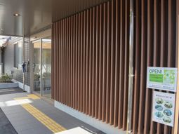 明確な入口のある建物