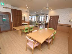 共有スペースの明るい一角