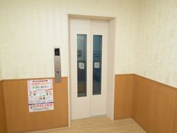 清潔感のあるエレベーター