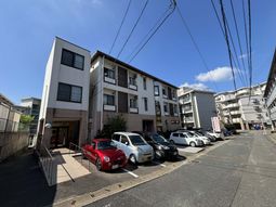清潔感あふれる建物の外観