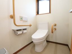 バリアフリーのトイレ設備
