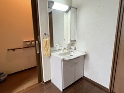 清潔な洗面台