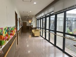 廊下の折り紙飾り