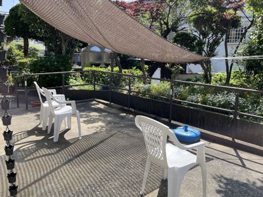 日差しのテラス  