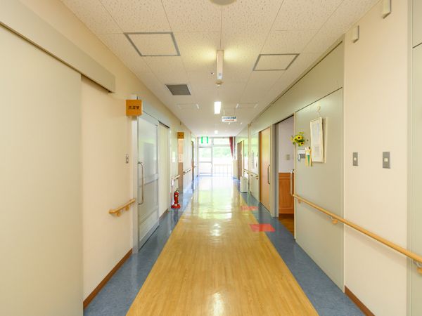 清潔感ある廊下の様子
