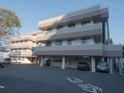 清潔感のある建物の外観