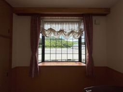 自然光が入る窓の居室