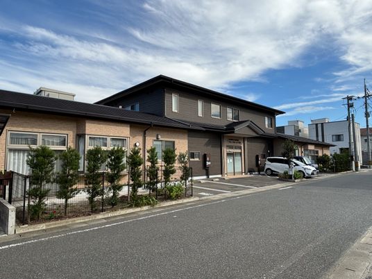 温かな雰囲気の外観