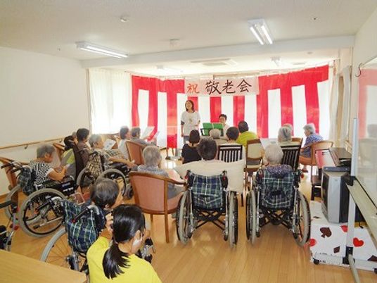 車椅子で集う多目的室