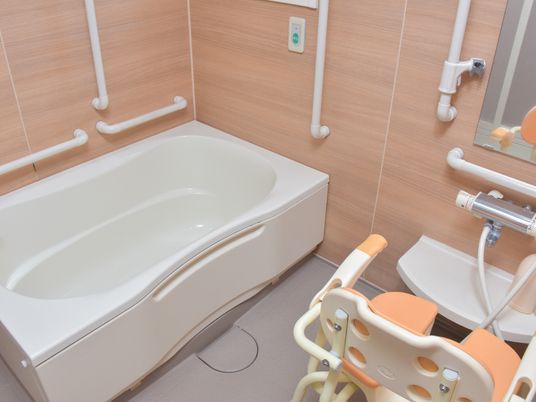 バリアフリー仕様の浴室