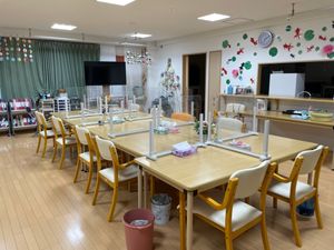 自然光が入る広々としたスペース