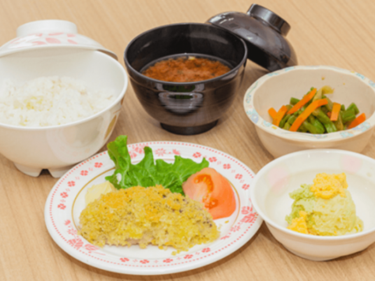 和食の食事セット
