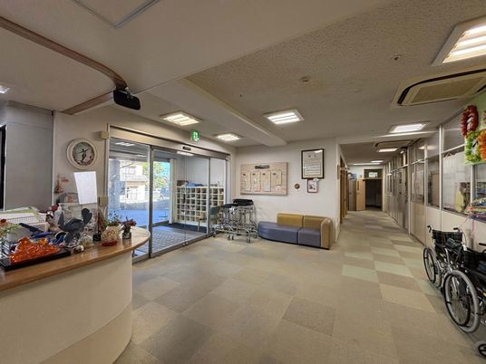 広々とした入口廊下