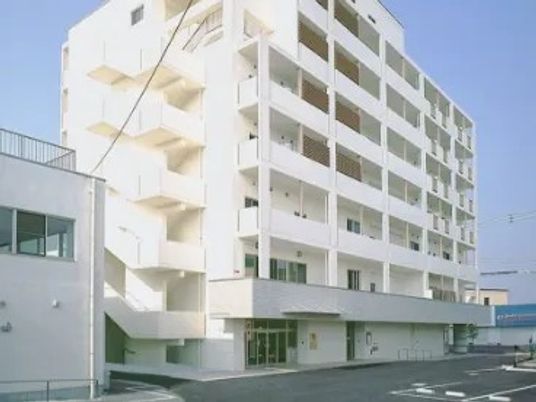外観の建物前  