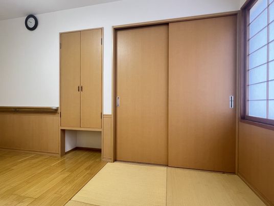 静かな雰囲気の和室