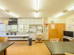 共有空間のキッチン