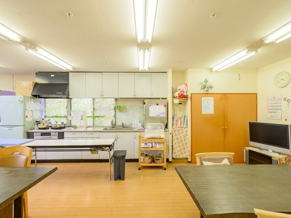 共有空間のキッチン