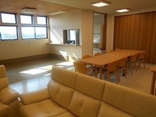 自然光が入るリビング