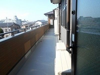 晴れた日差しのベランダ