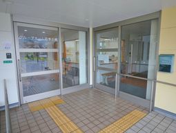 明るい入り口エリア