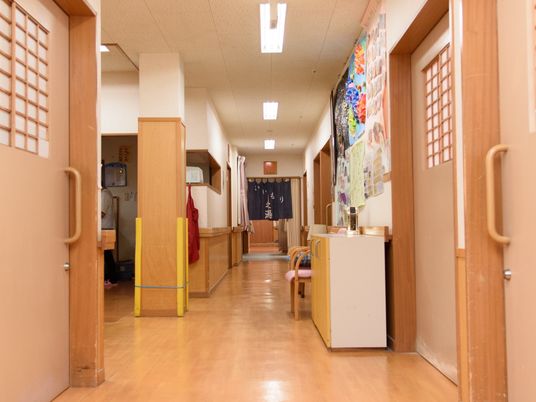 廊下の暖かい雰囲気