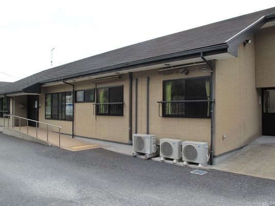 快適な環境の施設外観