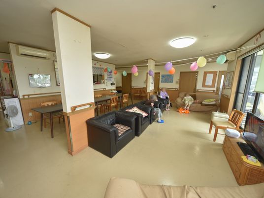 共有スペースでのくつろぎ風景